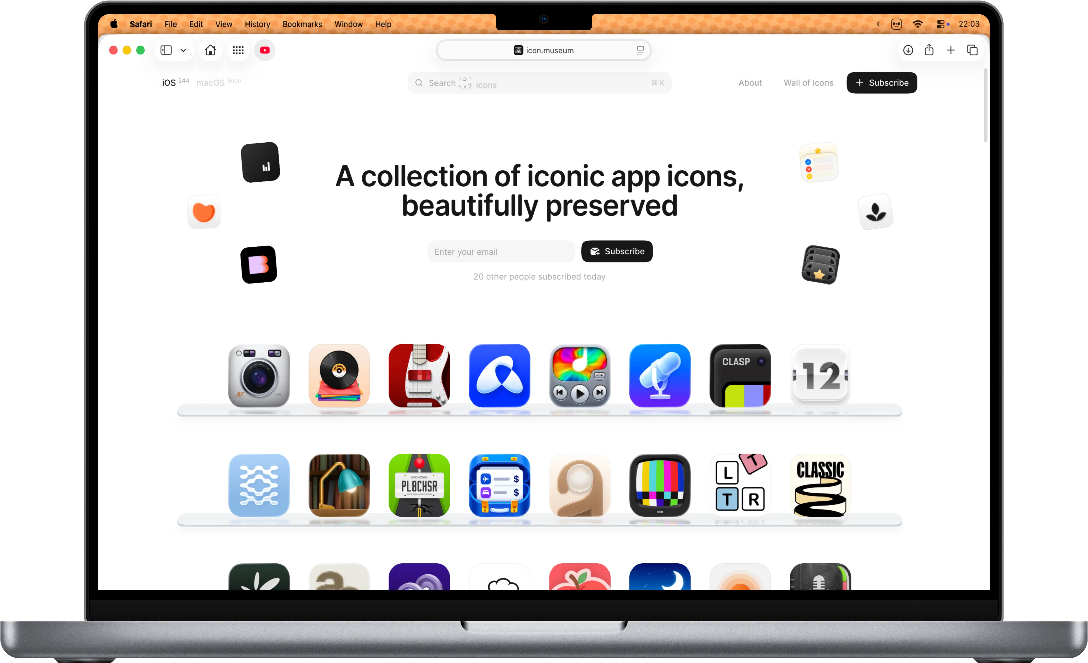 macOS menu bar over Safari, before Dynamic Menu Bar: a clear bar over the window